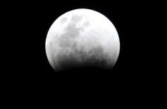 Foto de la galería: Los amigos de siempre y la Luna Roja
