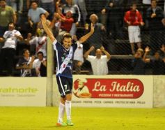 Foto de la galería: Guaraní sumó otra victoria ante Atlético Paraná y sueña