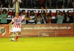 Foto de la galería: Guaraní sumó otra victoria ante Atlético Paraná y sueña