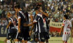 Foto de la galería: Guaraní sumó otra victoria ante Atlético Paraná y sueña