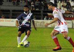 Foto de la galería: Guaraní sumó otra victoria ante Atlético Paraná y sueña