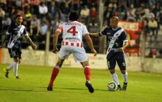 Foto de la galería: Guaraní sumó otra victoria ante Atlético Paraná y sueña