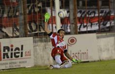 Foto de la galería: Guaraní volvió a ganar y dejó la zona de descenso