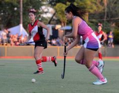 Foto de la galería: Sueño hecho realidad: el Club Legislativo tiene su cancha de hockey sintética
