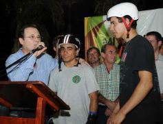 Foto de la galería: Moderno acceso para la pujante ciudad de Alem