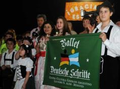 Foto de la galería: Moderno acceso para la pujante ciudad de Alem