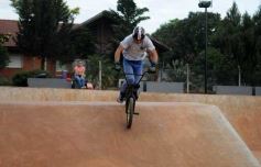 Foto de la galería: Moderno acceso para la pujante ciudad de Alem