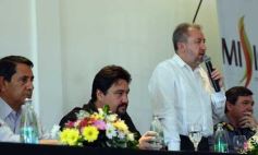 Foto de la galería: Entregan equipamientos y móviles nuevos a la Policía provincial