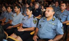 Foto de la galería: Entregan equipamientos y móviles nuevos a la Policía provincial
