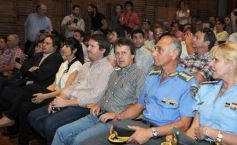 Foto de la galería: Entregan equipamientos y móviles nuevos a la Policía provincial