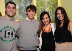 Foto de la galería: Expone "Yuyo" Vedoya en el Paseo 220