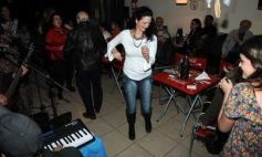 Foto de la galería: Posadeña Linda disfrutó de la música de Amanda de Colombia