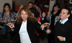 Foto de la galería: Posadeña Linda disfrutó de la música de Amanda de Colombia