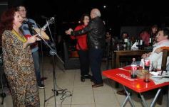 Foto de la galería: Posadeña Linda disfrutó de la música de Amanda de Colombia