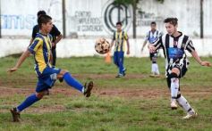 Foto de la galería: Mitre vapuleó al “Deca” por 5 a 1 como visitante