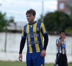 Foto de la galería: Mitre vapuleó al “Deca” por 5 a 1 como visitante