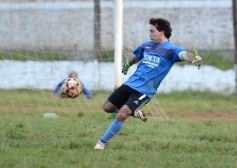 Foto de la galería: Mitre vapuleó al “Deca” por 5 a 1 como visitante