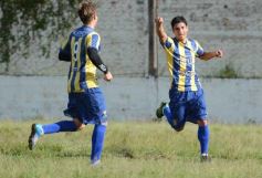 Foto de la galería: Mitre vapuleó al “Deca” por 5 a 1 como visitante