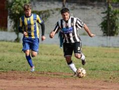 Foto de la galería: Mitre vapuleó al “Deca” por 5 a 1 como visitante