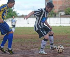 Foto de la galería: Mitre vapuleó al “Deca” por 5 a 1 como visitante