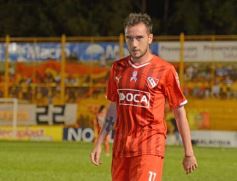 Foto de la galería: Otro cachetazo para Crucero: lo goleó Independiente