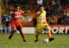 Foto de la galería: Otro cachetazo para Crucero: lo goleó Independiente