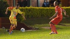 Foto de la galería: Otro cachetazo para Crucero: lo goleó Independiente