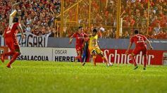 Foto de la galería: Otro cachetazo para Crucero: lo goleó Independiente