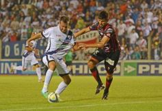 Foto de la galería: Guaraní desaprovechó un penal y quedó con un empate amargo