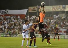Foto de la galería: Guaraní desaprovechó un penal y quedó con un empate amargo