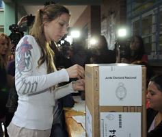 Foto de la galería: La hora de votar: fiesta de la democracia