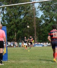 Foto de la galería: Lomas aplastó a Centro de cazadores y se subió al podio de la Urumi