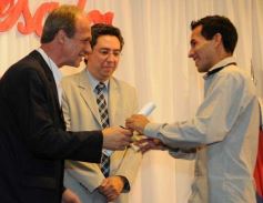 Foto de la galería: Emoción y alegría en la colación de los técnicos egresados del Janssen