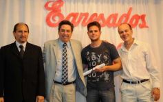 Foto de la galería: Emoción y alegría en la colación de los técnicos egresados del Janssen