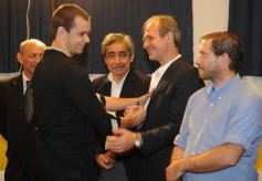 Foto de la galería: Emoción y alegría en la colación de los técnicos egresados del Janssen