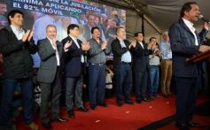 Foto de la galería: Scioli recorrió Itaembé Guazú con Maurice Closs