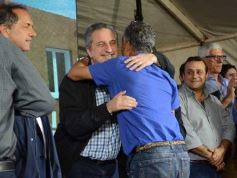 Foto de la galería: Scioli recorrió Itaembé Guazú con Maurice Closs