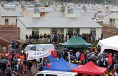 Foto de la galería: Scioli recorrió Itaembé Guazú con Maurice Closs