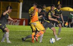 Foto de la galería: Crucero volvió a perder en su despedida de la Primera División