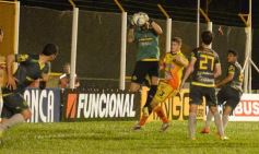 Foto de la galería: Crucero volvió a perder en su despedida de la Primera División