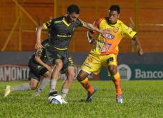 Foto de la galería: Crucero volvió a perder en su despedida de la Primera División