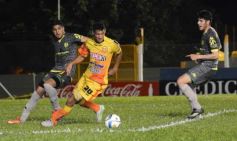 Foto de la galería: Crucero volvió a perder en su despedida de la Primera División