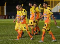 Foto de la galería: Crucero volvió a perder en su despedida de la Primera División