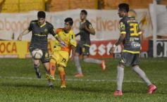 Foto de la galería: Crucero volvió a perder en su despedida de la Primera División