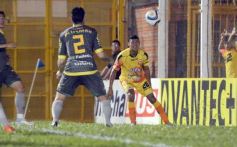 Foto de la galería: Crucero volvió a perder en su despedida de la Primera División