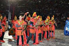Foto de la galería: Show de Scolas, la despedida de la Estudiantina 2015, y los ganadores en acción