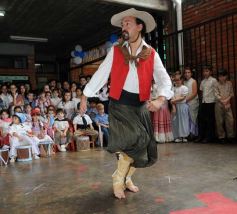 Foto de la galería: El Día de la Tradición se vivió en el Colegio del Carmen