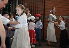 Foto de la galería: El Día de la Tradición se vivió en el Colegio del Carmen