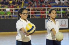 Foto de la galería: Los chicos del Colegio del Carmen se lucieron en la Fiesta de la Educación Física