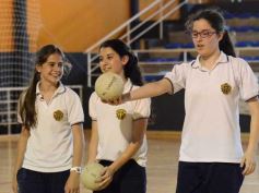 Foto de la galería: Los chicos del Colegio del Carmen se lucieron en la Fiesta de la Educación Física